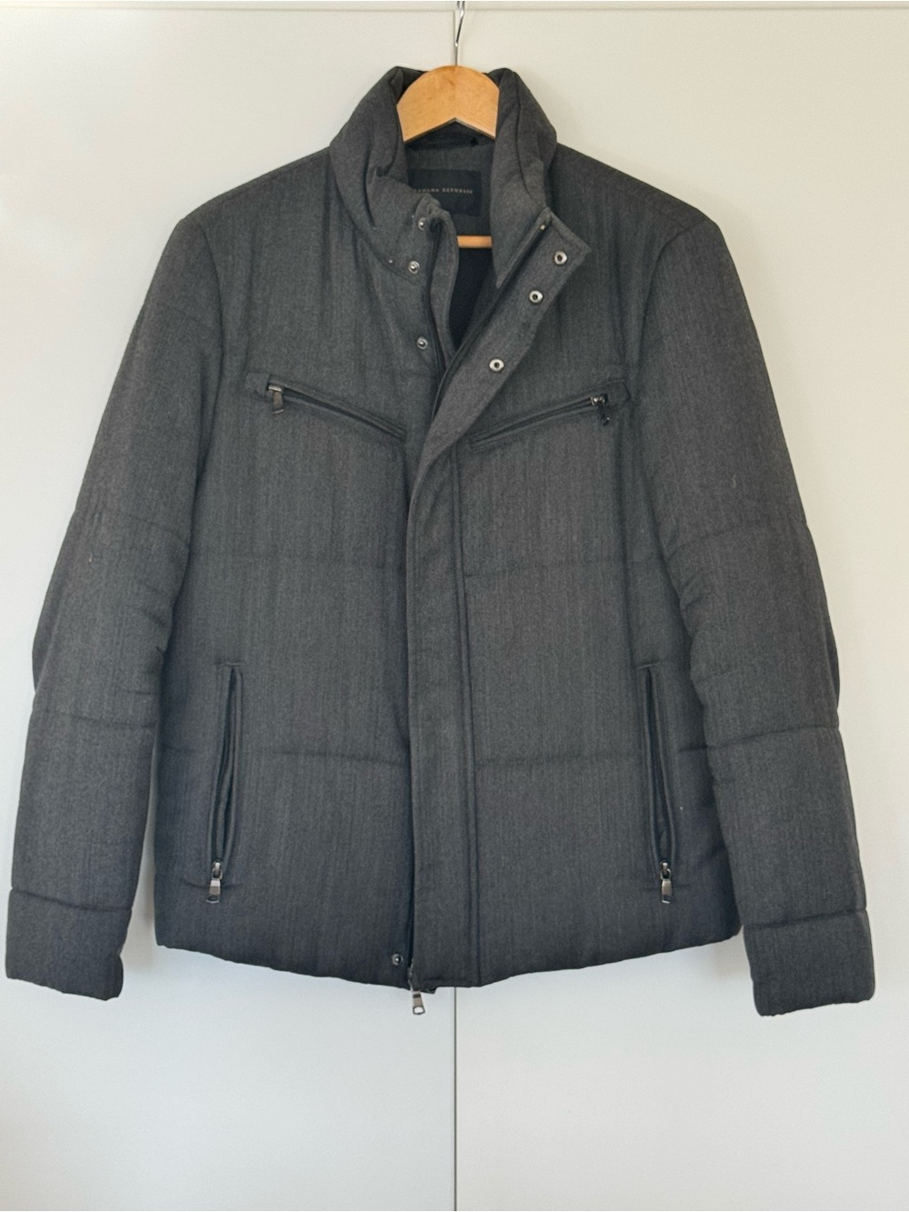 Banana Republic Men’s Herringbone Puffer Jacket – Charcoal Gray – Size (S/P)